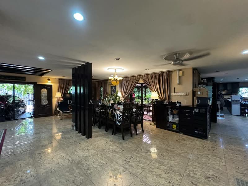2-storey Terraced House for Sale in Usj 11 (Subang Jaya) - Mohd Aizat Saiful Bahri - Dining Room - PropertyGuru.com.my