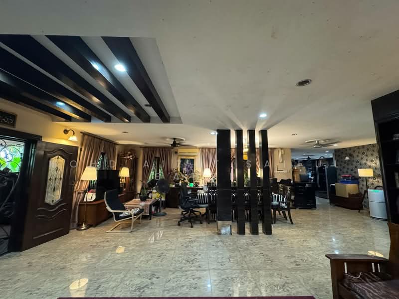 2-storey Terraced House for Sale in Usj 11 (Subang Jaya) - Mohd Aizat Saiful Bahri - Living Room - PropertyGuru.com.my