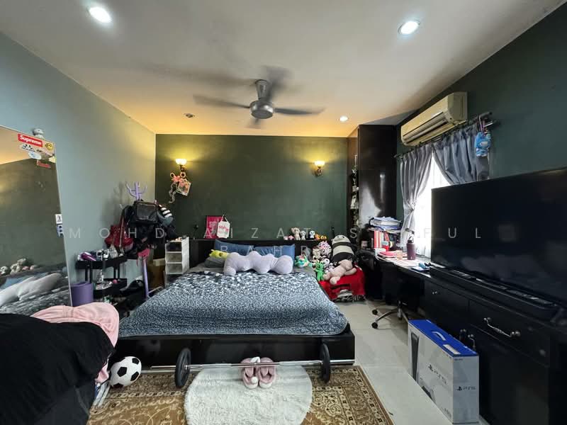 2-storey Terraced House for Sale in Usj 11 (Subang Jaya) - Mohd Aizat Saiful Bahri - Bedroom - PropertyGuru.com.my