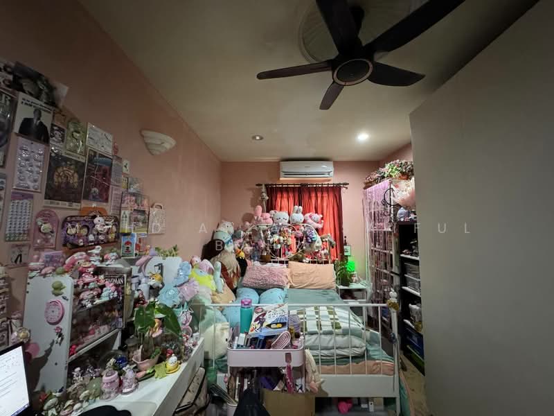 2-storey Terraced House for Sale in Usj 11 (Subang Jaya) - Mohd Aizat Saiful Bahri - Bedroom - PropertyGuru.com.my
