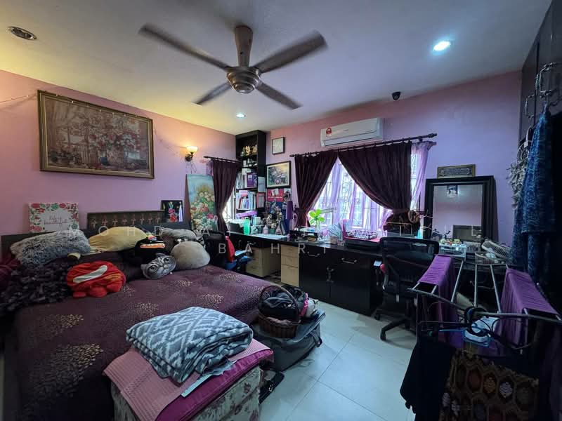 2-storey Terraced House for Sale in Usj 11 (Subang Jaya) - Mohd Aizat Saiful Bahri - Bedroom - PropertyGuru.com.my