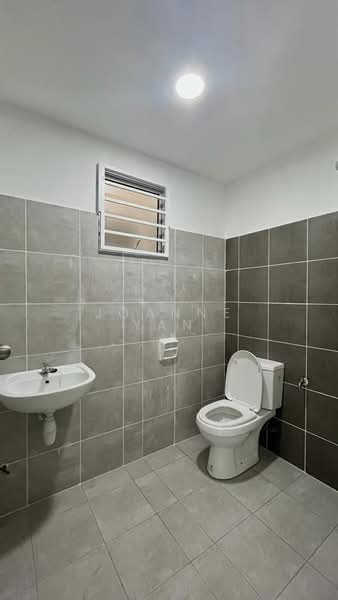 Pangsapuri untuk Disewa di Lily Apartment @ Kuchai Lama - Joanne Yan - Bathroom - PropertyGuru.com.my