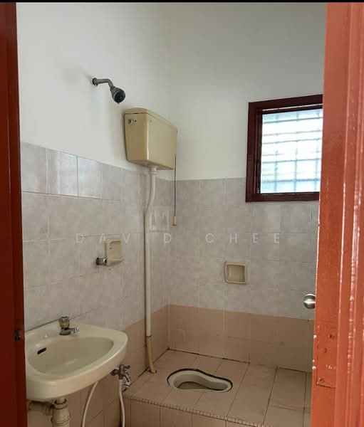 Rumah Teres untuk Dijual di Usj 12 (Subang Jaya) - David Chee - Bathroom - PropertyGuru.com.my