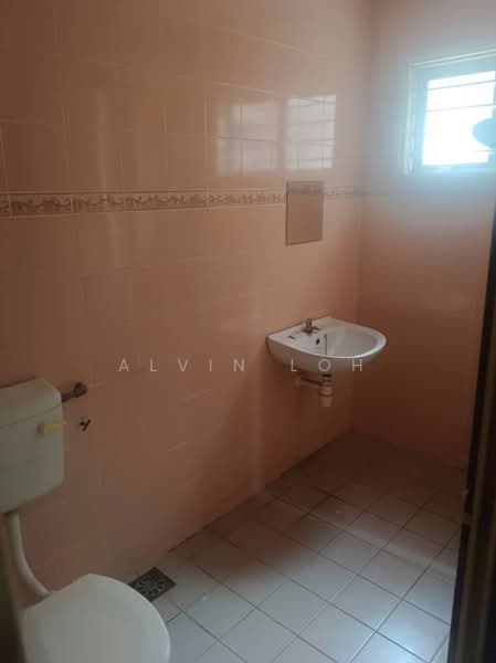 Rumah Teres 2 Tingkat untuk Disewa di Bandar Mahkota Cheras (Cheras) - Alvin Loh - Bathroom - PropertyGuru.com.my