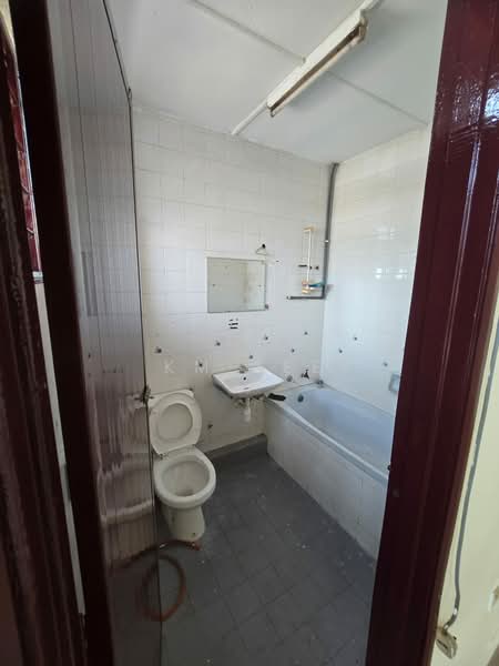 2-storey Terraced House for Rent in Taman Bukit Mayang Emas (Petaling Jaya) - KM Tee - Bathroom - PropertyGuru.com.my