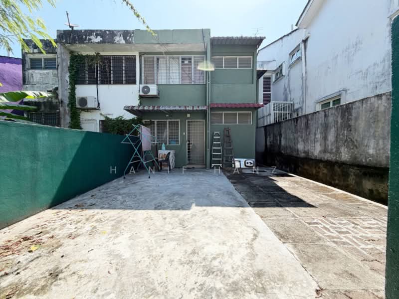 2-storey Terraced House for Sale in Ulu Kelang (Selangor) - Hanif Hanz - Exterior - PropertyGuru.com.my