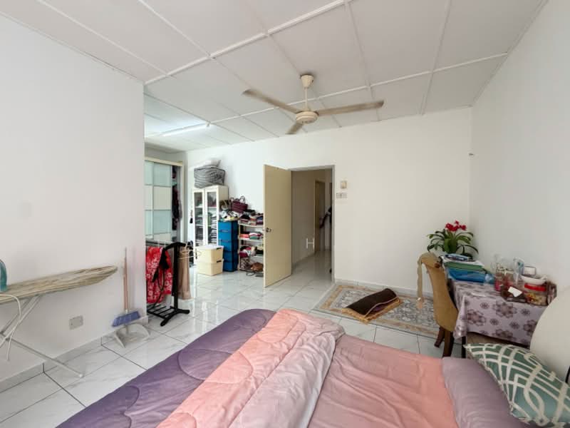 2-storey Terraced House for Sale in Ulu Kelang (Selangor) - Hanif Hanz - Bedroom - PropertyGuru.com.my