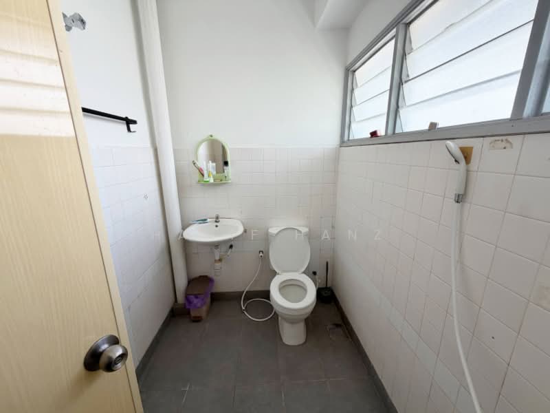 2-storey Terraced House for Sale in Ulu Kelang (Selangor) - Hanif Hanz - Bathroom - PropertyGuru.com.my