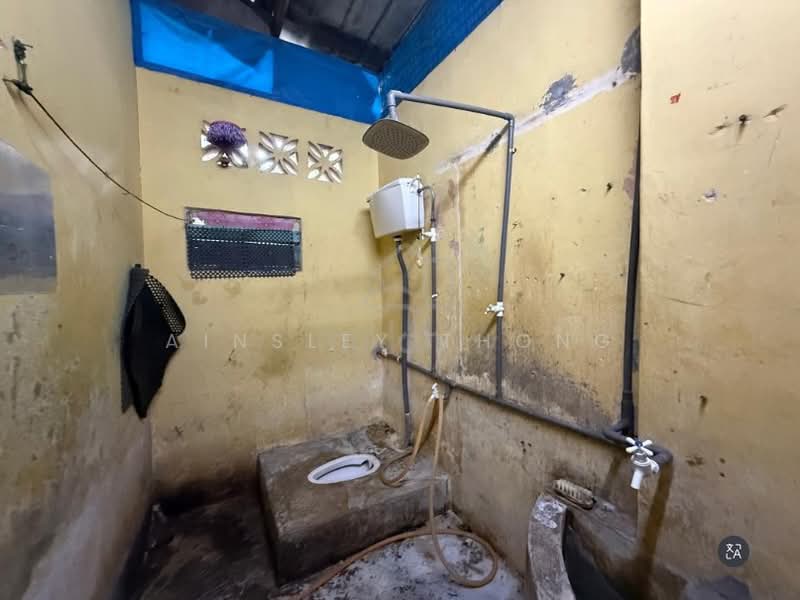 Bungalow for Sale in Kampung Simee (Ipoh) - Ainsley Thong - Bathroom - PropertyGuru.com.my