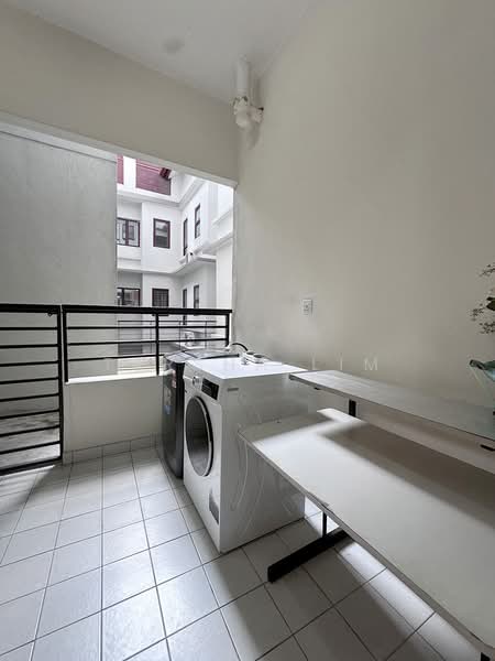 Kondominium untuk Disewa di Surian Condominium - Tarsha Lim - Balcony - PropertyGuru.com.my