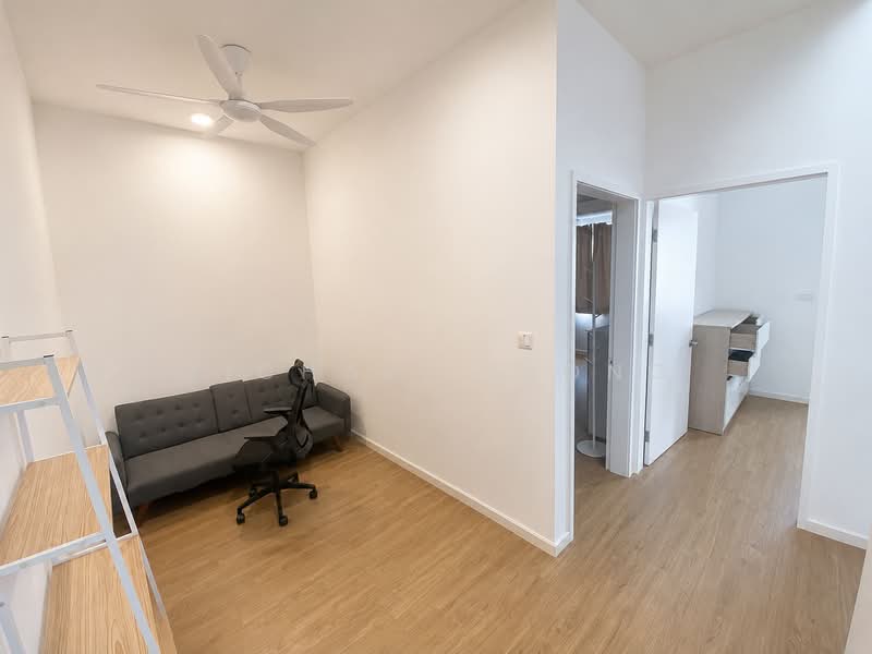 Rumah Teres 2 Tingkat untuk Disewa di Bandar Gamuda Gardens (Rawang) - Michael Siong - Living Room - PropertyGuru.com.my