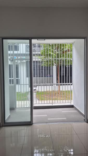 Townhouse for Rent in Taman Sri Sentosa (Klang) - Stella Tan - Balcony - PropertyGuru.com.my