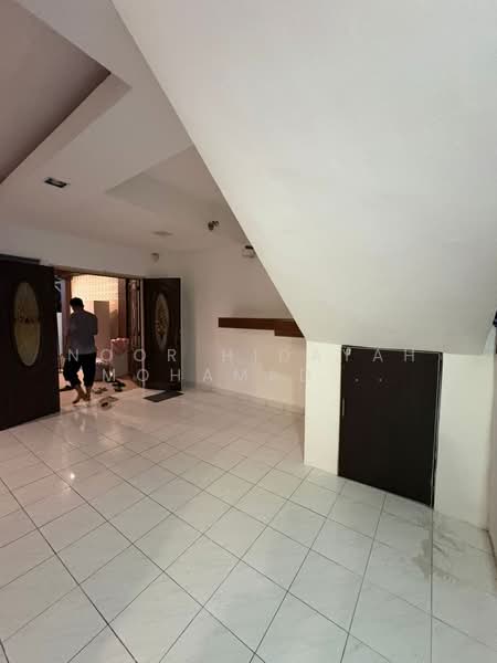 2-storey Terraced House for Rent in Kota Damansara (Selangor) - Noor Hidayah Mohamad Noor - Entrance - PropertyGuru.com.my