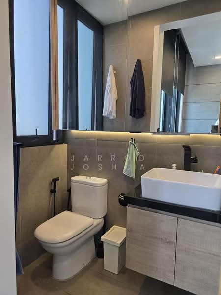 Service Residence for Sale at H2O Residences - Jarrod Joshua - Bathroom - PropertyGuru.com.my