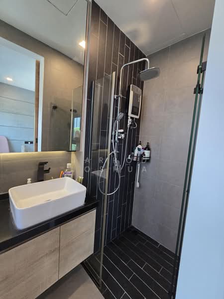 Service Residence for Sale at H2O Residences - Jarrod Joshua - Bathroom - PropertyGuru.com.my