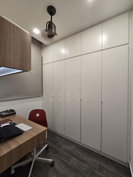 Service Residence for Sale at H2O Residences - Jarrod Joshua - Study - PropertyGuru.com.my