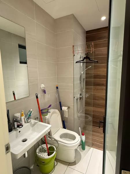 Servis Apartment untuk Disewa di UNIO Residence - Amy Yap - Bathroom - PropertyGuru.com.my