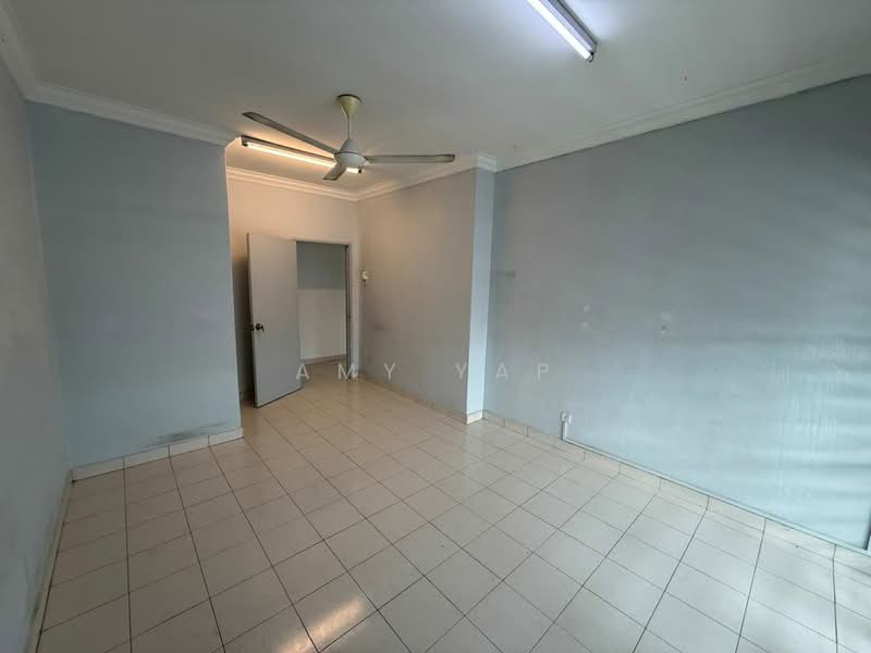 Rumah Teres untuk Disewa di Laman Rimbunan (Kepong) - Amy Yap - Living Room - PropertyGuru.com.my