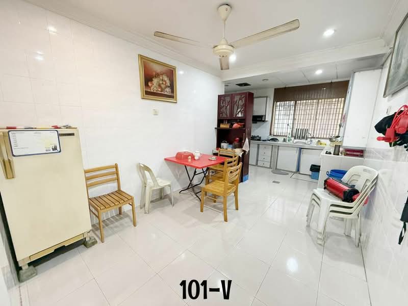2-storey Terraced House for Sale in Taman Sentosa (Klang) - Ivy Por - Kitchen - PropertyGuru.com.my