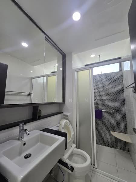 Kondominium untuk Dijual di All Seasons Park - Edwin Ng - Bathroom - PropertyGuru.com.my