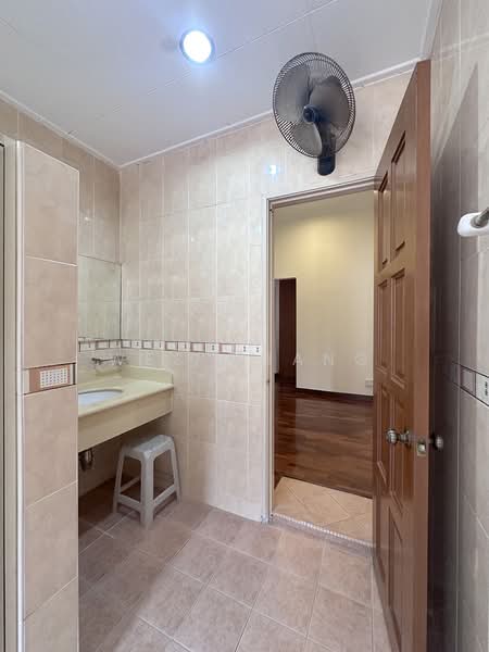 Rumah Banglo untuk Dijual di Mutiara Damansara (Selangor) - Wes Chang - Bathroom - PropertyGuru.com.my
