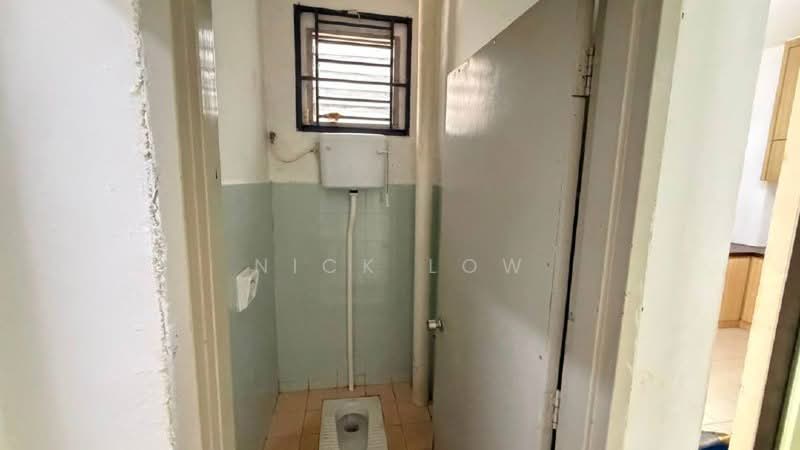 Kedai untuk Disewa di Taman Tan Sri Yaacob (Johor Bahru) - Nick Low - Bathroom - PropertyGuru.com.my