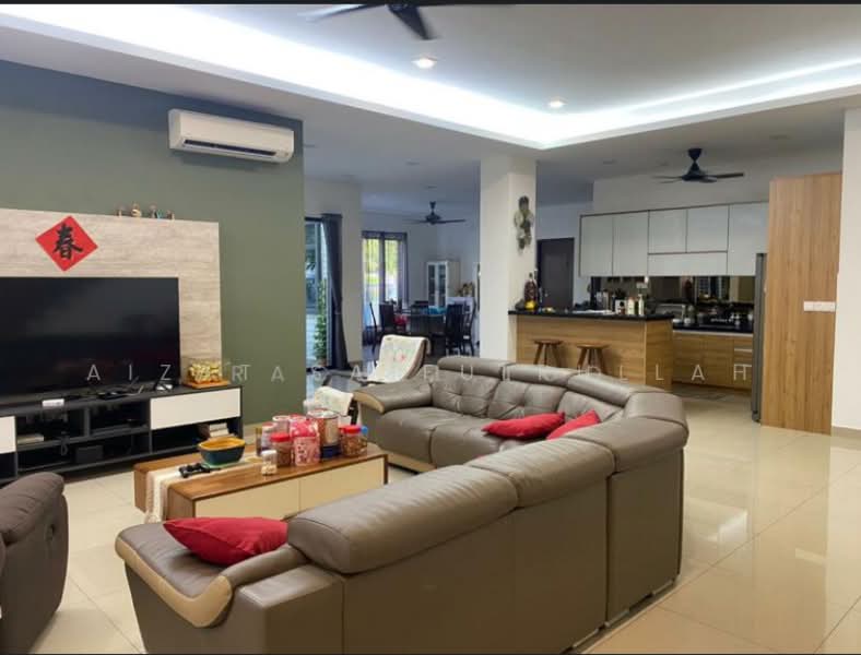 Semi-Detached House for Sale in Setia Utama (Setia Alam) - Aizat Saifulrullah - Living Room - PropertyGuru.com.my