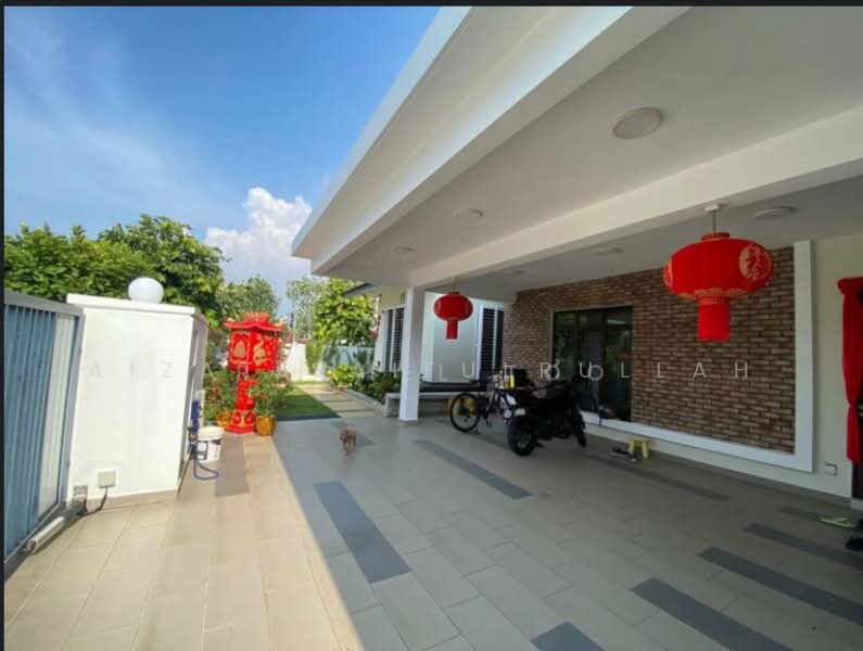 Semi-Detached House for Sale in Setia Utama (Setia Alam) - Aizat Saifulrullah - Exterior - PropertyGuru.com.my