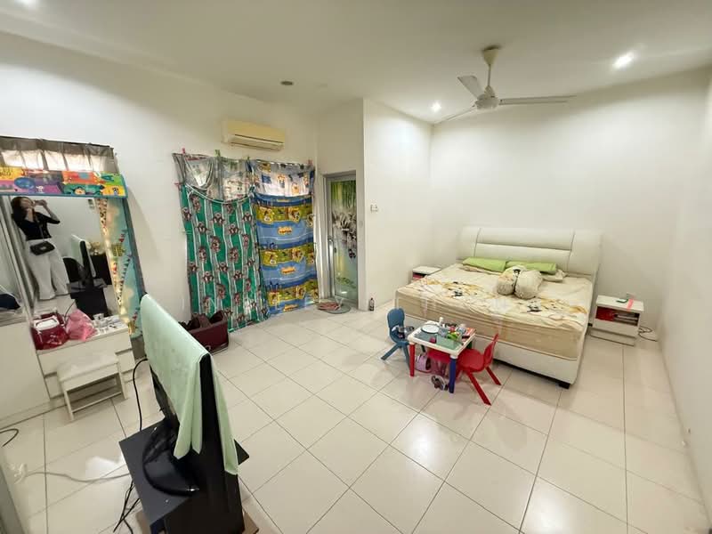 2-storey Terraced House for Sale in Bandar Baru Tambun (Tambun) - Ainsley Thong - Bedroom - PropertyGuru.com.my