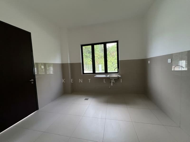 Semi-Detached House for Sale in Bandar Kinrara Seksyen 8 (Bandar Kinrara) - Kent Lai - Kitchen - PropertyGuru.com.my
