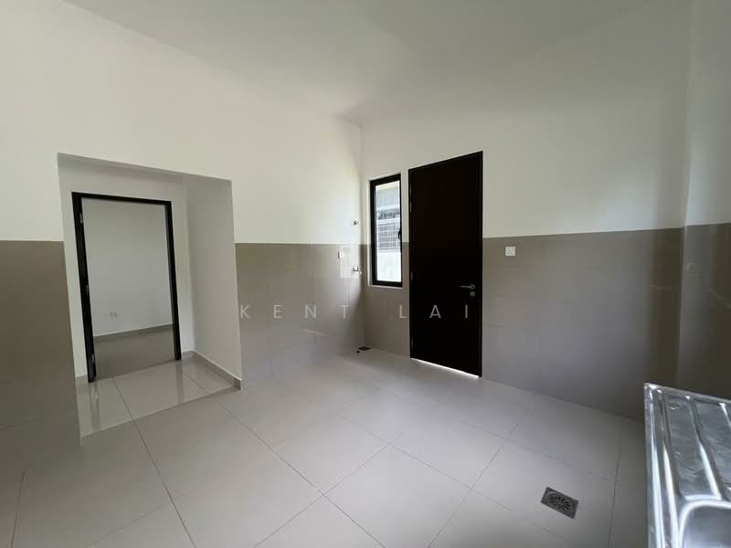 Semi-Detached House for Sale in Bandar Kinrara Seksyen 8 (Bandar Kinrara) - Kent Lai - Kitchen - PropertyGuru.com.my