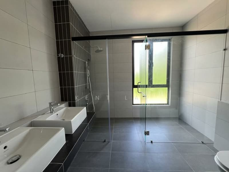 Semi-Detached House for Sale in Bandar Kinrara Seksyen 8 (Bandar Kinrara) - Kent Lai - Bathroom - PropertyGuru.com.my