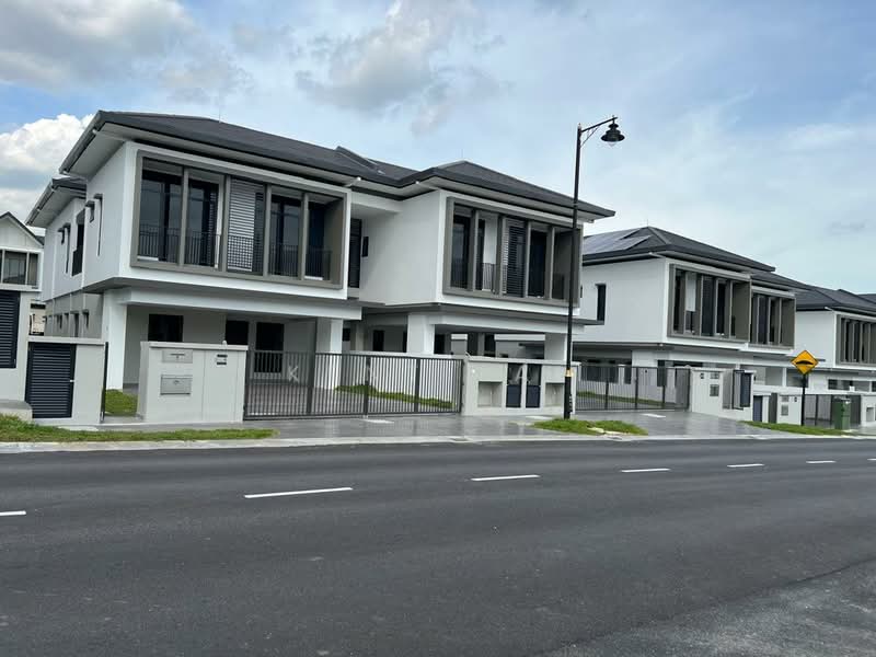 Semi-Detached House for Sale in Bandar Kinrara Seksyen 8 (Bandar Kinrara) - Kent Lai - Exterior - PropertyGuru.com.my