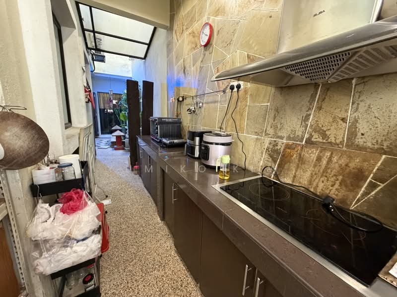 3-storey Terraced House for Sale in Taman Bukit Prima (Cheras) - Yumiko Kew - Kitchen - PropertyGuru.com.my