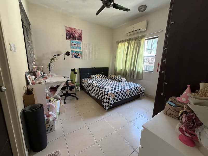 3-storey Terraced House for Sale in Taman Bukit Prima (Cheras) - Yumiko Kew - Bedroom - PropertyGuru.com.my