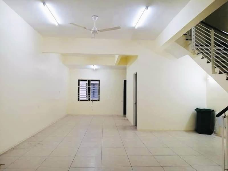 2-storey Terraced House for Sale in Taman Bukit Minyak Utama (Bukit Mertajam) - Darren Cham - Living Room - PropertyGuru.com.my
