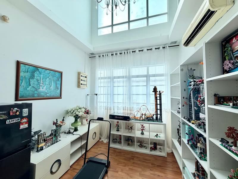Bungalow for Sale in Bandar Putra Permai (Seri Kembangan) - Ali Idris - Study - PropertyGuru.com.my