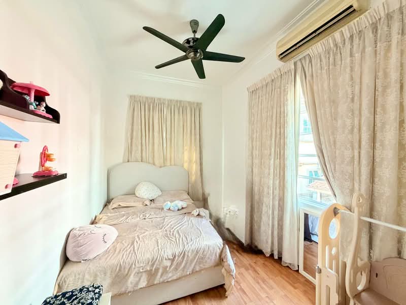 Bungalow for Sale in Bandar Putra Permai (Seri Kembangan) - Ali Idris - Bedroom - PropertyGuru.com.my