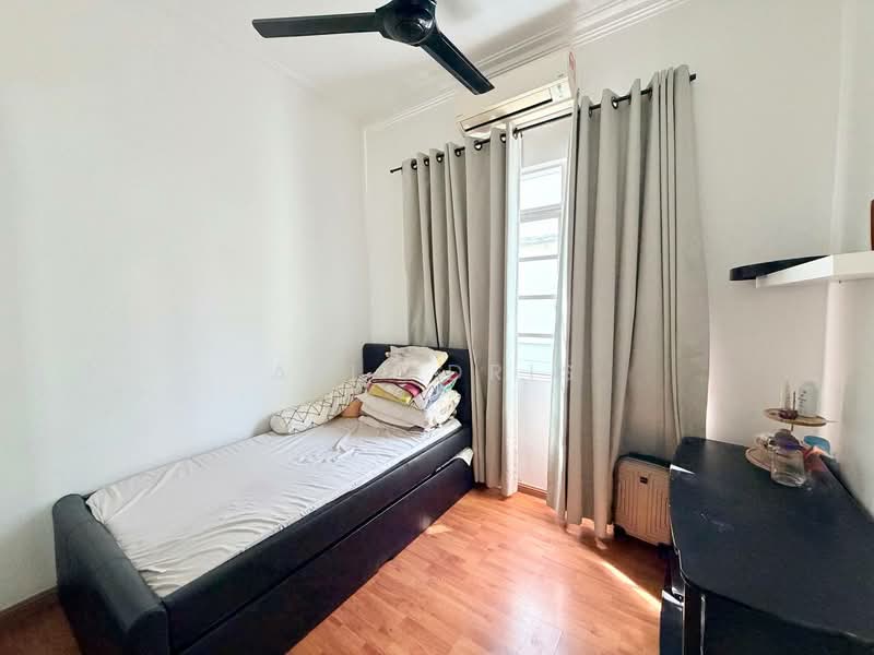 Bungalow for Sale in Bandar Putra Permai (Seri Kembangan) - Ali Idris - Bedroom - PropertyGuru.com.my
