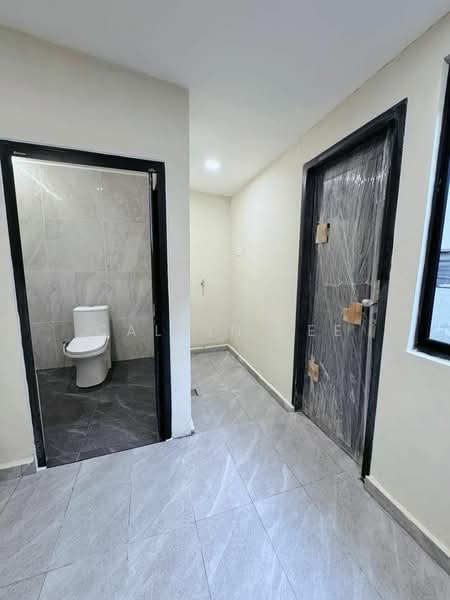 Rumah Teres 2 Tingkat untuk Dijual di Taman Megah Ria (Masai) - Calvin Lee - PropertyGuru.com.my