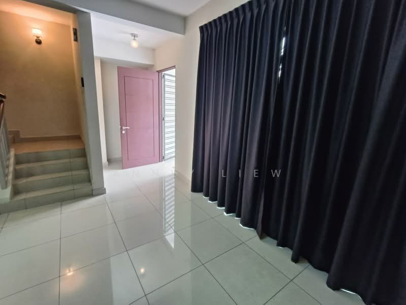 2-storey Terraced House for Rent in Johor Bahru (Johor) - Annly Liew - Entrance - PropertyGuru.com.my
