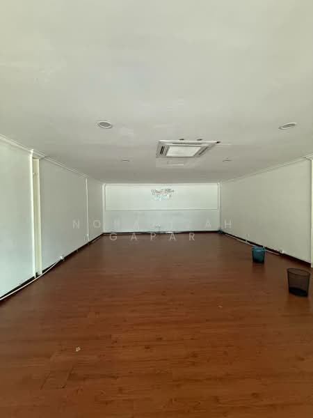 Warehouse for Rent in Port Klang (Pelabuhan Klang) (Selangor) - NoraFizah Gapar - Interior - PropertyGuru.com.my