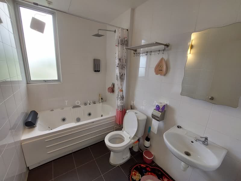 Condominium for Sale at Boulevard Condominium (BLVD) - Tony Cheah - Bathroom - PropertyGuru.com.my