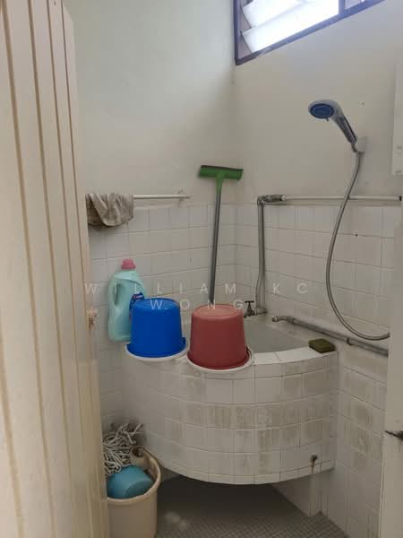 Rumah Teres 2 Tingkat untuk Dijual di Island Glades (Jelutong) - William KC Wong - Bathroom - PropertyGuru.com.my