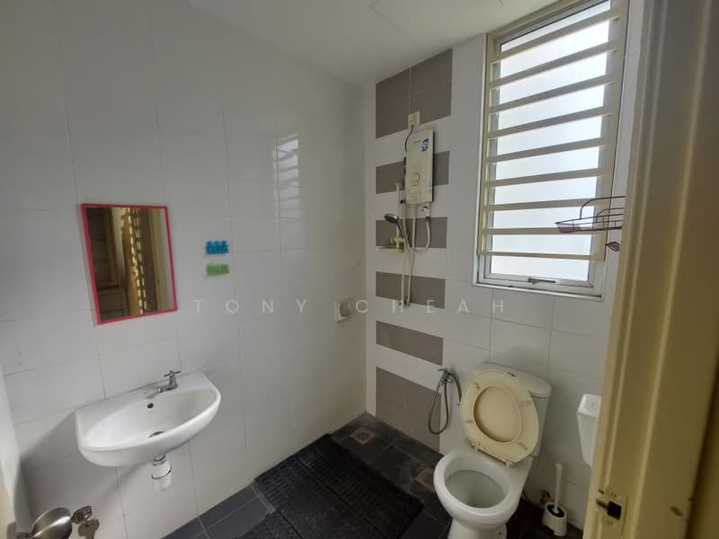 Condominium for Sale at Boulevard Condominium (BLVD) - Tony Cheah - Bathroom - PropertyGuru.com.my
