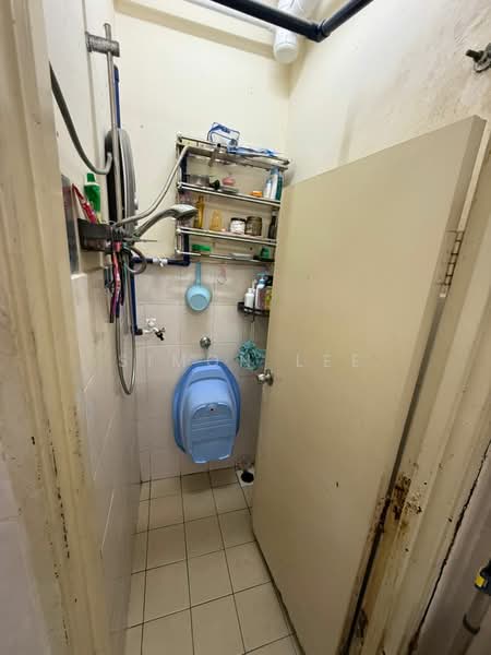 Apartment for Sale at Pangsapuri Arista - Simon Lee - Bathroom - PropertyGuru.com.my