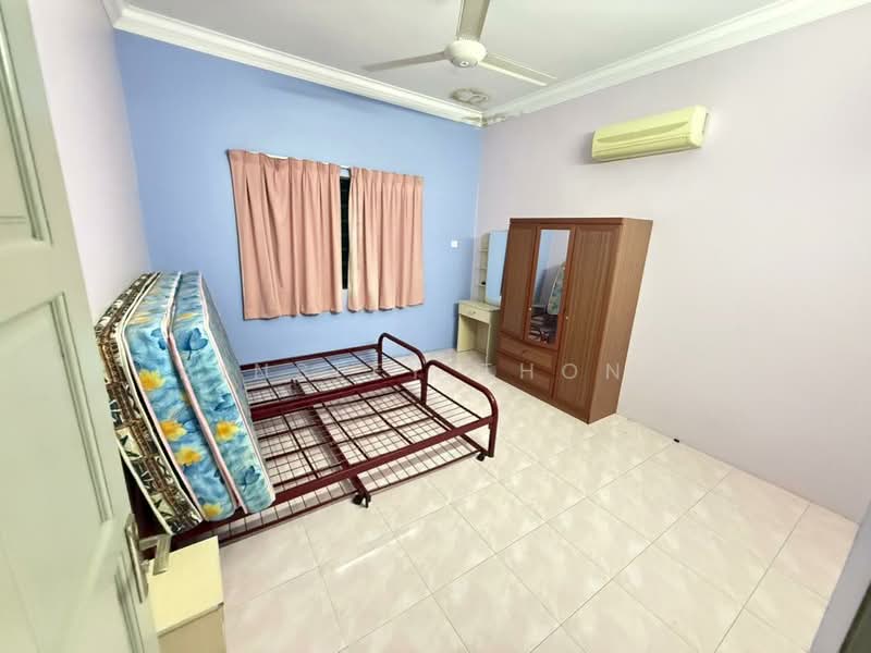 Bungalow for Sale in Pasir Pinji (Ipoh) - Ainsley Thong - Bedroom - PropertyGuru.com.my
