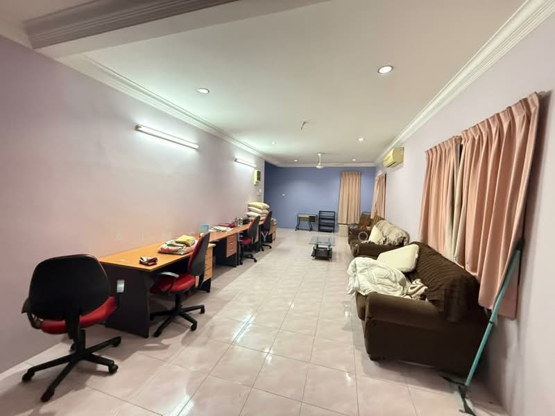 Bungalow for Sale in Pasir Pinji (Ipoh) - Ainsley Thong - Study - PropertyGuru.com.my