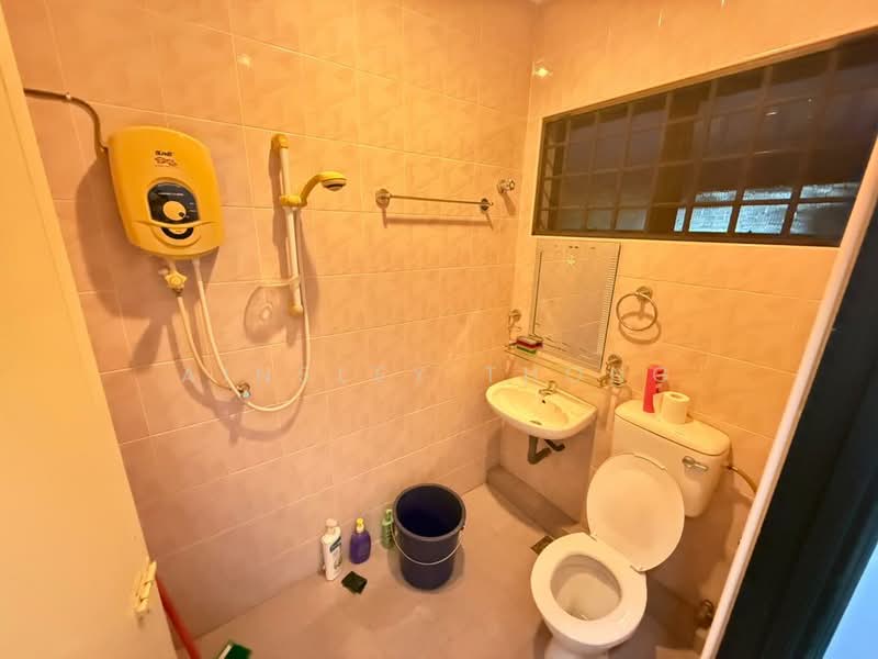 Bungalow for Sale in Pasir Pinji (Ipoh) - Ainsley Thong - Bathroom - PropertyGuru.com.my