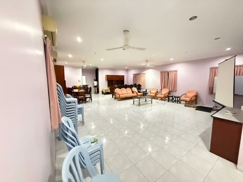 Bungalow for Sale in Pasir Pinji (Ipoh) - Ainsley Thong - Living Room - PropertyGuru.com.my